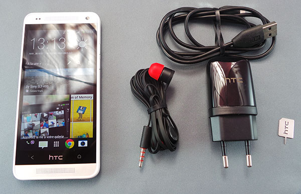 HTC One mini : contenu de la boite du smartphone
