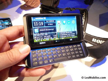 Nokia E7 : le successeur du Communicator !