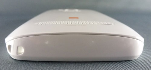 Nokia Lumia 710 : tranche inférieure