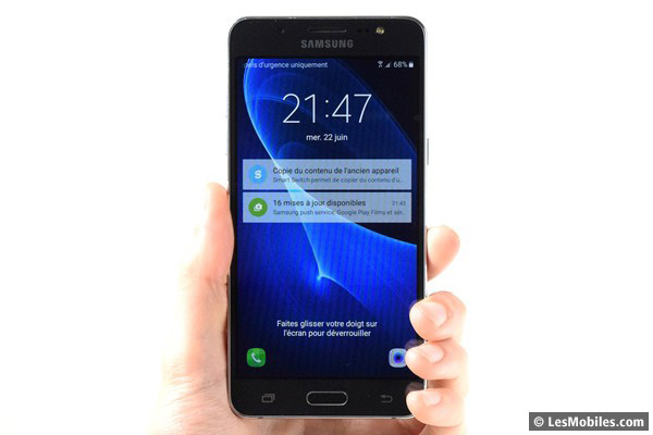 Test du Samsung Galaxy J5 (2016), ou est-ce la version 2015 ? Ce n'est pas toujours évident...