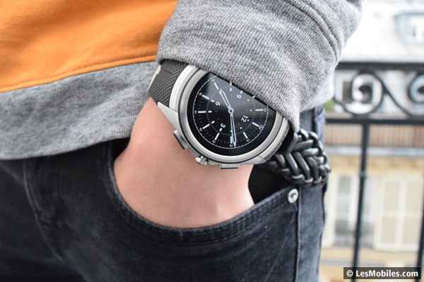 LG Watch Urbane 2 au poignet