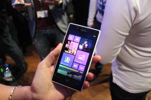 Nokia officialise ses Lumia 520 et 720 (MWC 2013)