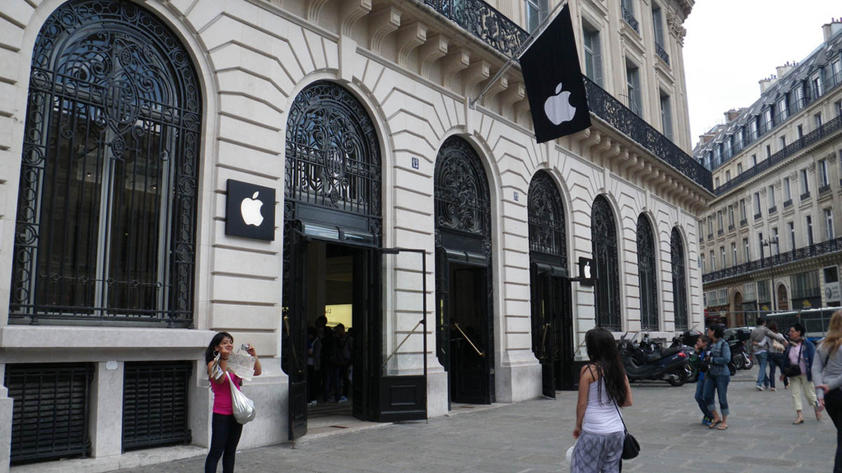 Apple Store français en grève pour le lancement de l'iPhone 15