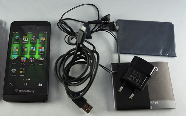BlackBerry Z10 : contenu de la boîte du smartphone