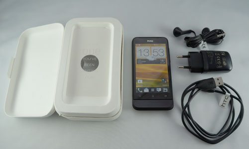 Test HTC One V : contenu du pack du mobile