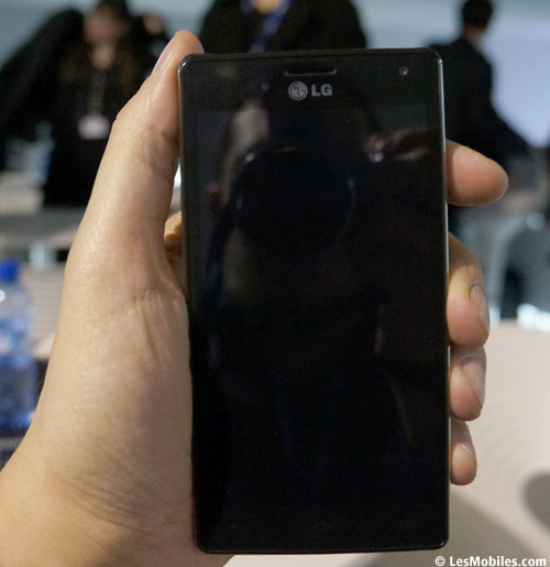 Prise en main LG Optimus 4X HD : quatre processeurs rugissants sous le capot (MWC 2012)