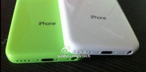 iPhone Lite à côté d'un iPhone 5 rouge rose