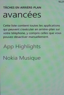 est Nokia Lumia 800 windows phone 7.5 mango 8 mégapixels design polycarbonate écran 3,7 pouces convexe Nokia drive nokia maps nokia cartes Nokia music