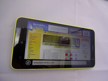 Nokia Lumia 1320 : écran