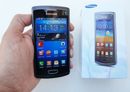 Test Samsung Galaxy Wave 3 processeur 1,4 GHz dos coulissant écran super amoled 4 pouces 5 mégapixels Bada 2.0 Live Panel Samsung Apps