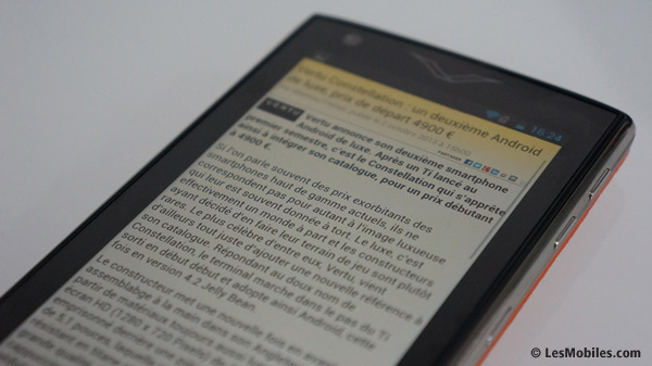 Vertu Constellation : écran