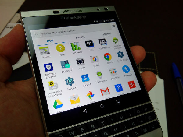 Un BlackBerry Passport Silver Edition aperçu sous Android