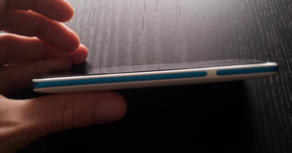 HTC Desire 500 : côté