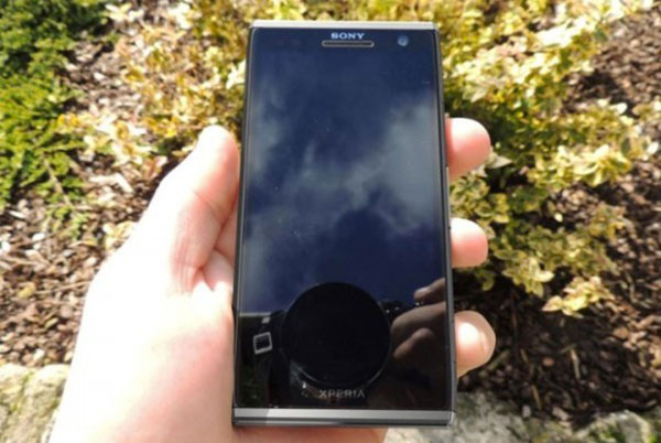 première photo du Sony Xperia Odin C650X