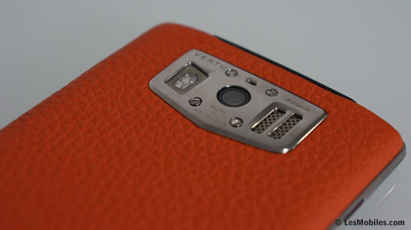 Vertu Constellation : appareil photo et haut-parleur