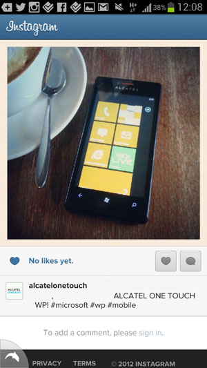 Un smartphone Alcatel sous Windows Phone 7.8 se dévoile en photo