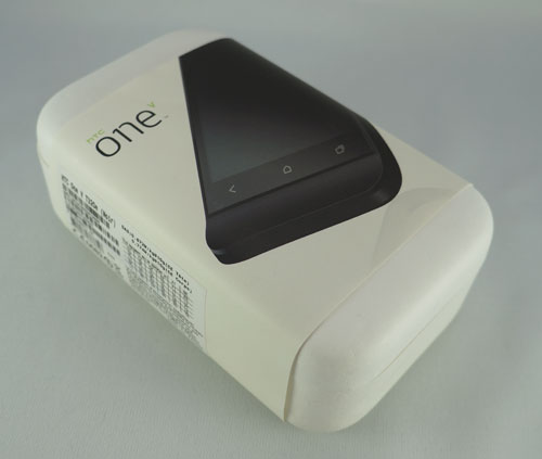 Test HTC One V : boite du mobile