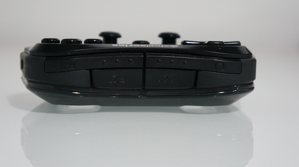 Steelseries Stratus : gachettes