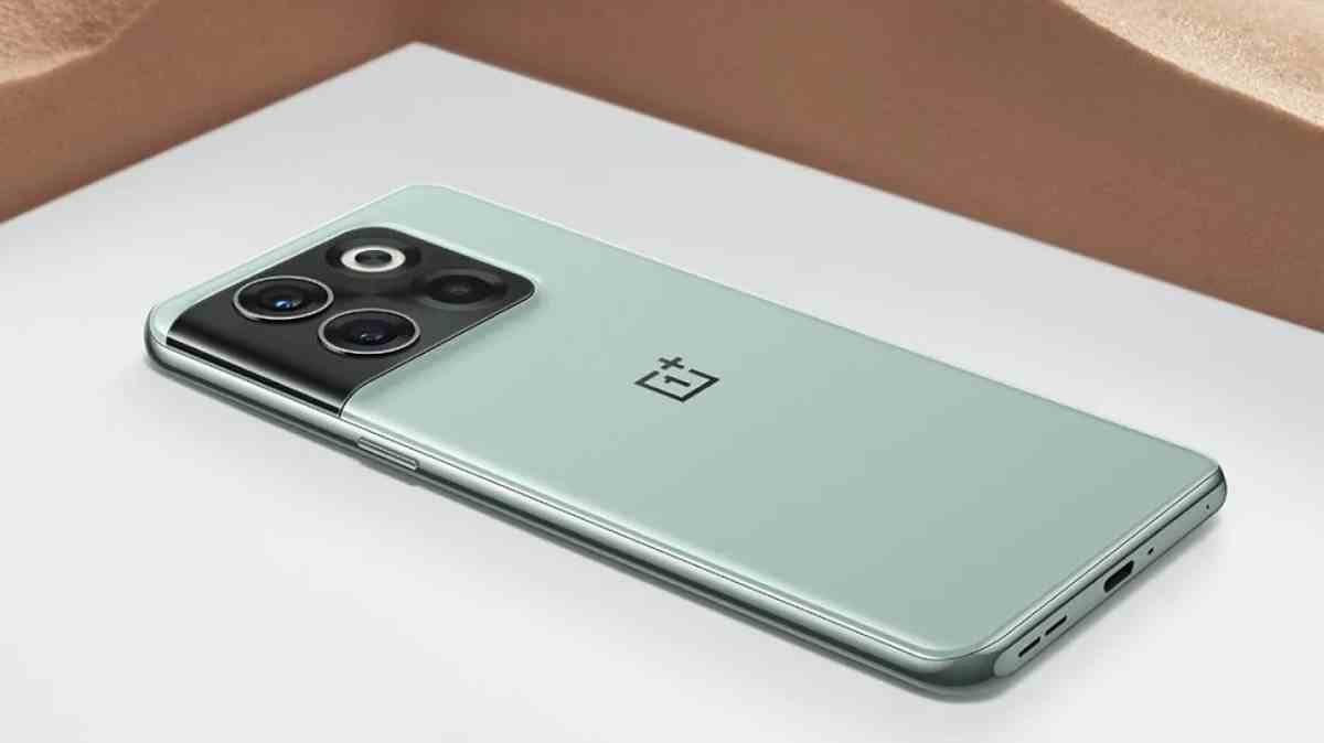 OnePlus 10T : Une expérience premium à prix imbattable ! Découvrez ce smartphone à seulement 399€ et laissez-vous séduire par des performances remarquables !