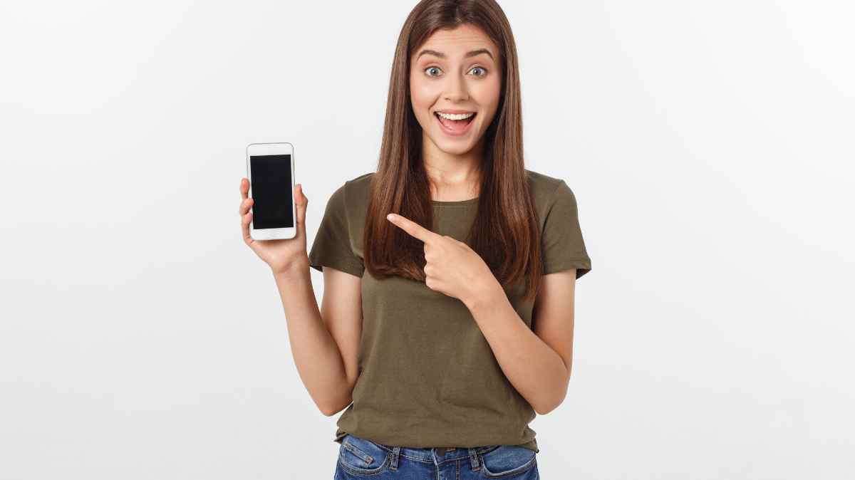 Duel des forfaits mobiles illimités à 3,99€ par mois : Auchan Télécom 5 Go contre Le Mini de Youprice
