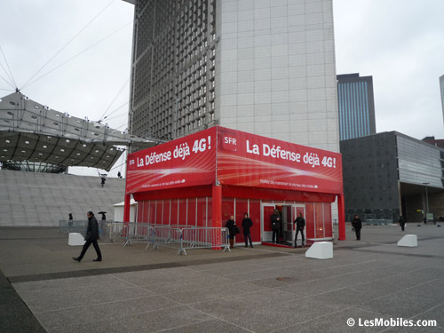SFR lance la 4G à Paris - La Défense