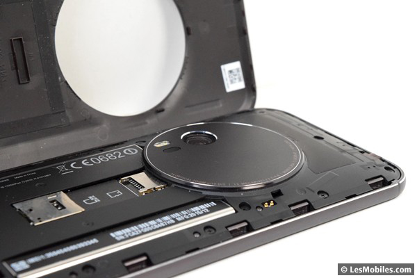 Asus ZenFone Zoom : capot retiré