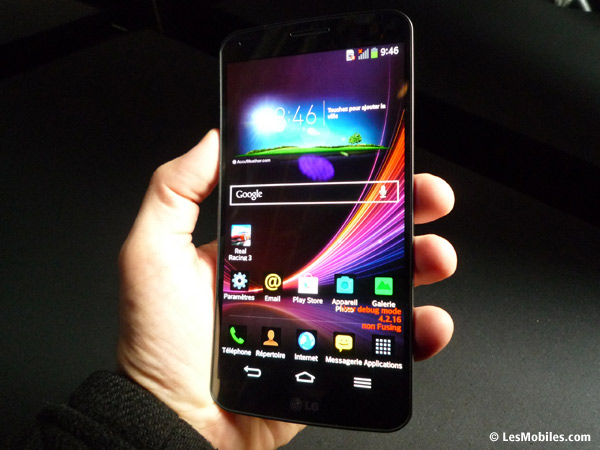 LG G Flex : commercialisation en avant-première chez Orange en février 2014
