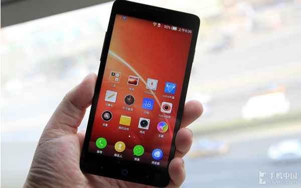 ZTE RedBull : un Android quad-core et 4G à moins de 100 €