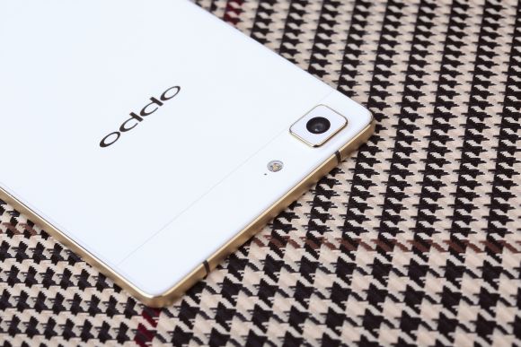 Oppo R5 Gilded Limited Edition : des finitions dorées pour la Saint Valentin