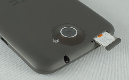 HTC One X : emplacement SIM