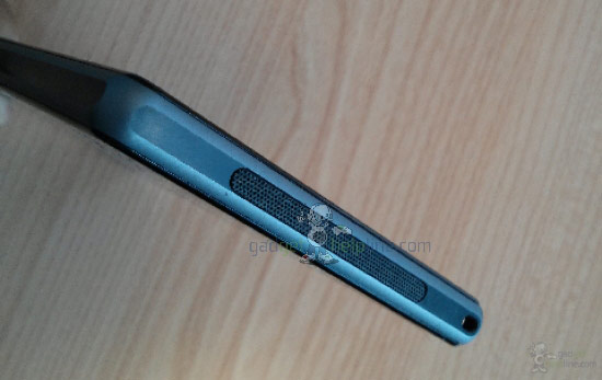 Grille de Haut-Parleur du Sony Xperia i1