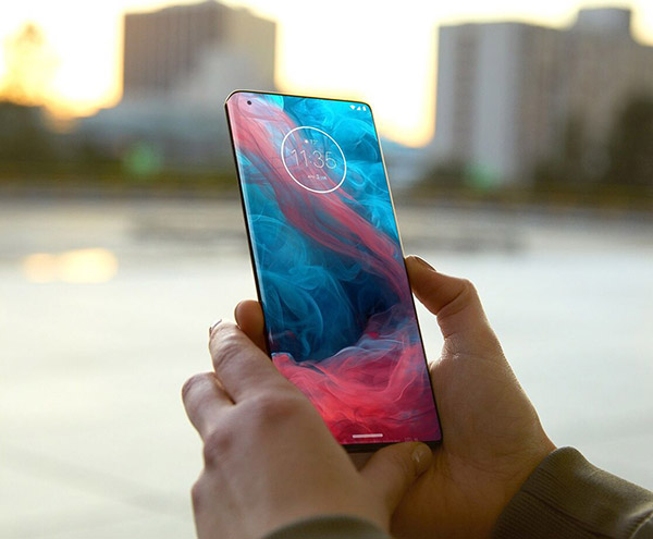 Motorola Edge (lifestyle)