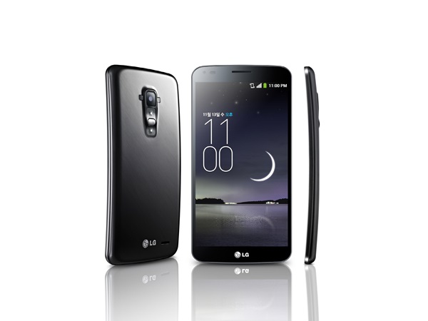 LG G Flex : LG officialise son premier smartphone incurvé, un LG G2 revisité