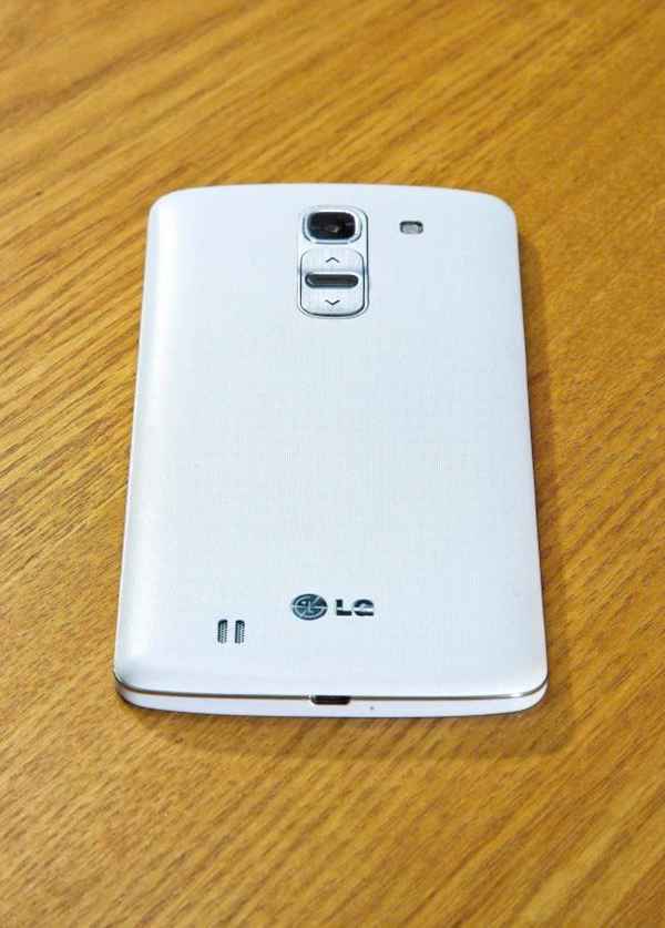 LG G Pro 2 : deux photos dévoilent le design de l'appareil