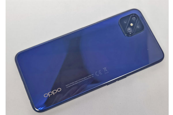 Dos de l'Oppo Reno4 Z 5G