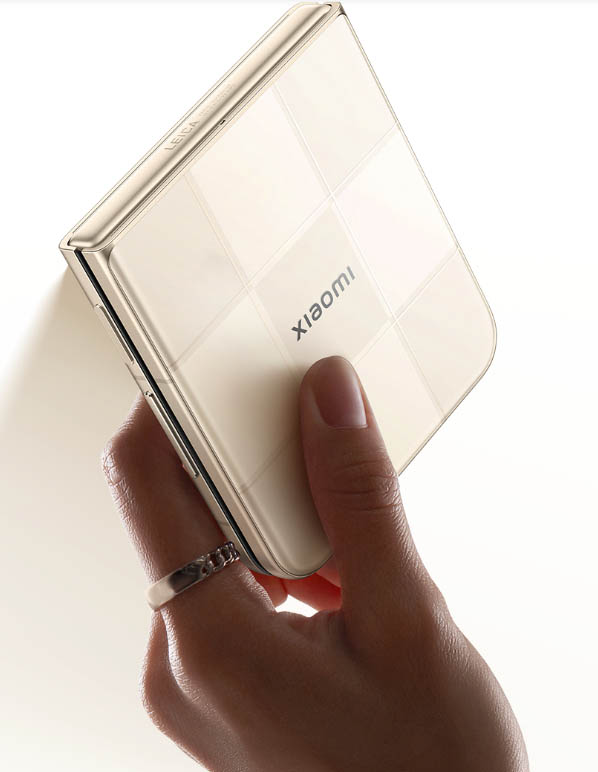 Xiaomi Mix Flip 2