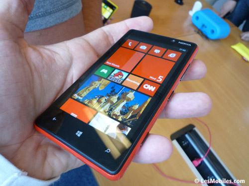Nokia Lumia 820