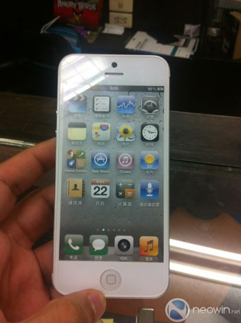 iPhone 5 : un prototype fait surface à Bangkok, mais est-il crédible ?