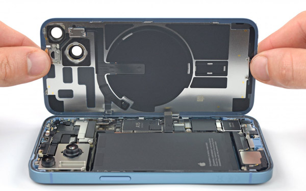 iFixit pour l’iPhone 14 : l’iPhone le plus réparable depuis des années