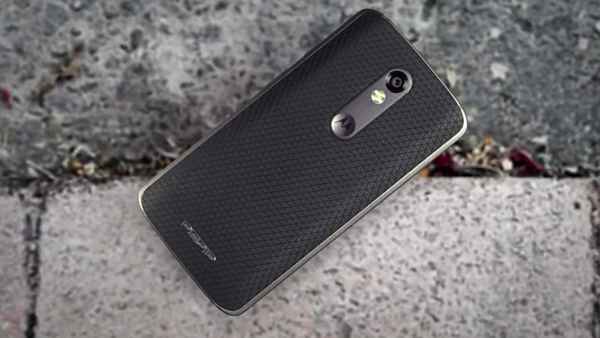 Motorola Moto X Force/Droid Turbo 2 : Verizon met en avant son écran incassable dans un teaser