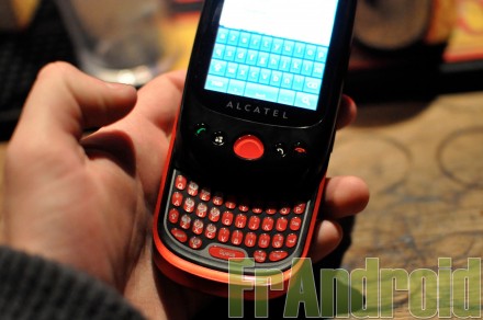 Alcatel OT-980 : smartphone sous Android