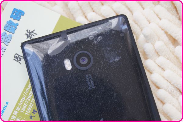 Nokia Lumia Icon : arrière