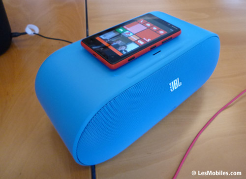 JBL PowerUp Wireless Charging Speaker