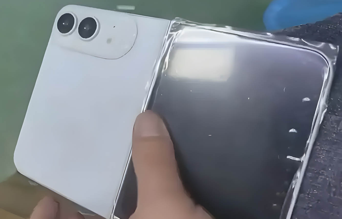 Apple iPhone pliant
