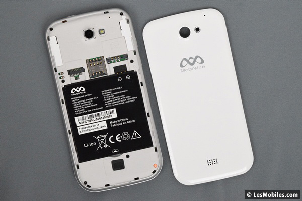 MobiWire Cygnus : capot ouvert