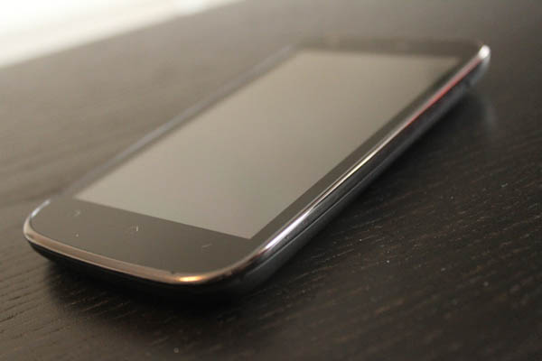 Wiko Cink Peax : côté droit