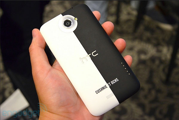 HTC One X version collector Cushnie et Ochs bicolore