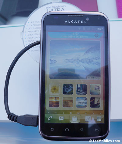 Prise en main Alcatel OT 995 Ultra : un Android à la fiche technique séduisante, et très abordable (MWC 2012)