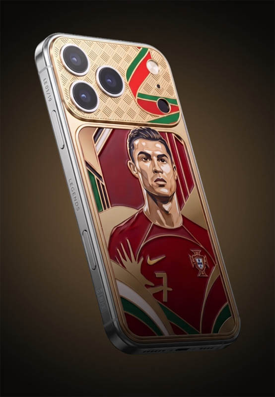 Caviar iPhone 17 Pro Max Ronaldo