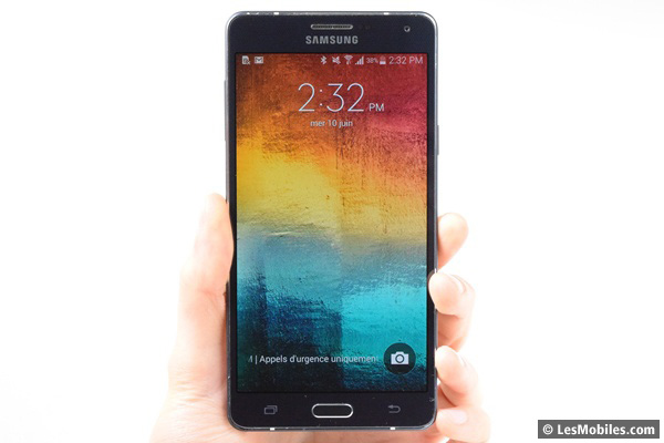Test du Samsung Galaxy A7 : un smartphone milieu de gamme qui vise le premium